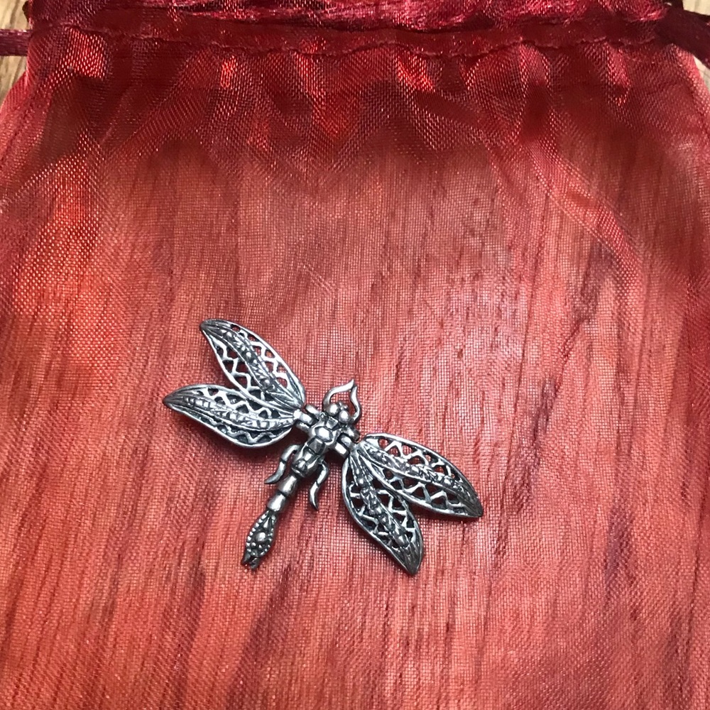 🎈Sterling dragonfly charm w/movable wings
